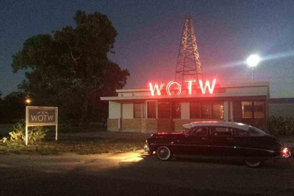 FILMES | A Vastidão da Noite (The Vast of Night) FILMES | A Vastidão da Noite (The Vast of Night)