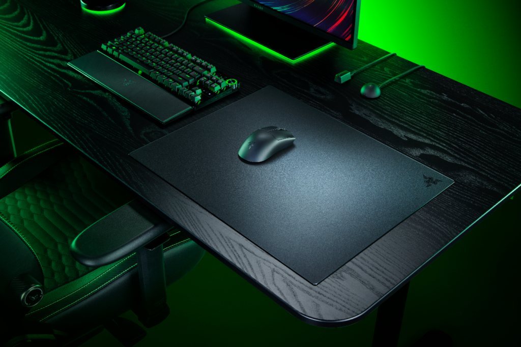 Razer apresenta Atlas Pro, o mousepad gamer de vidro mais fino do mundo Atlas Pro