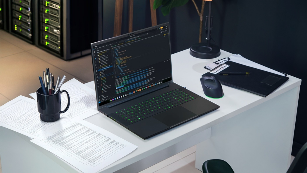 Razer apresenta o novo laptop Razer Blade 18, preparado para games e IA Razer