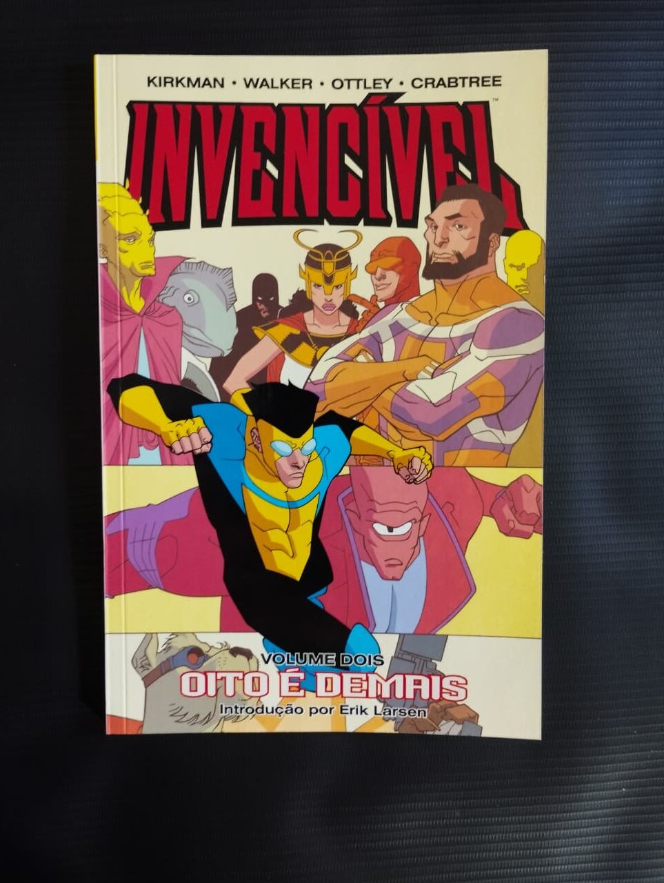 Review Invencível Vol 2 Review Invencível Vol 2