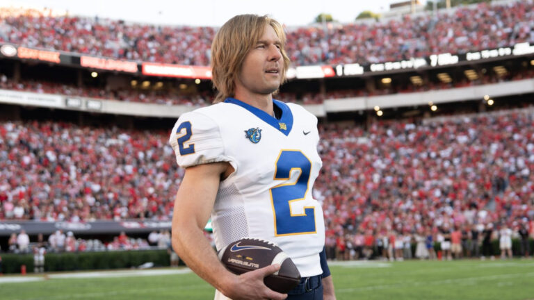 Chad Powers: O Quarterback retorna para sua segunda temporada no Disney+