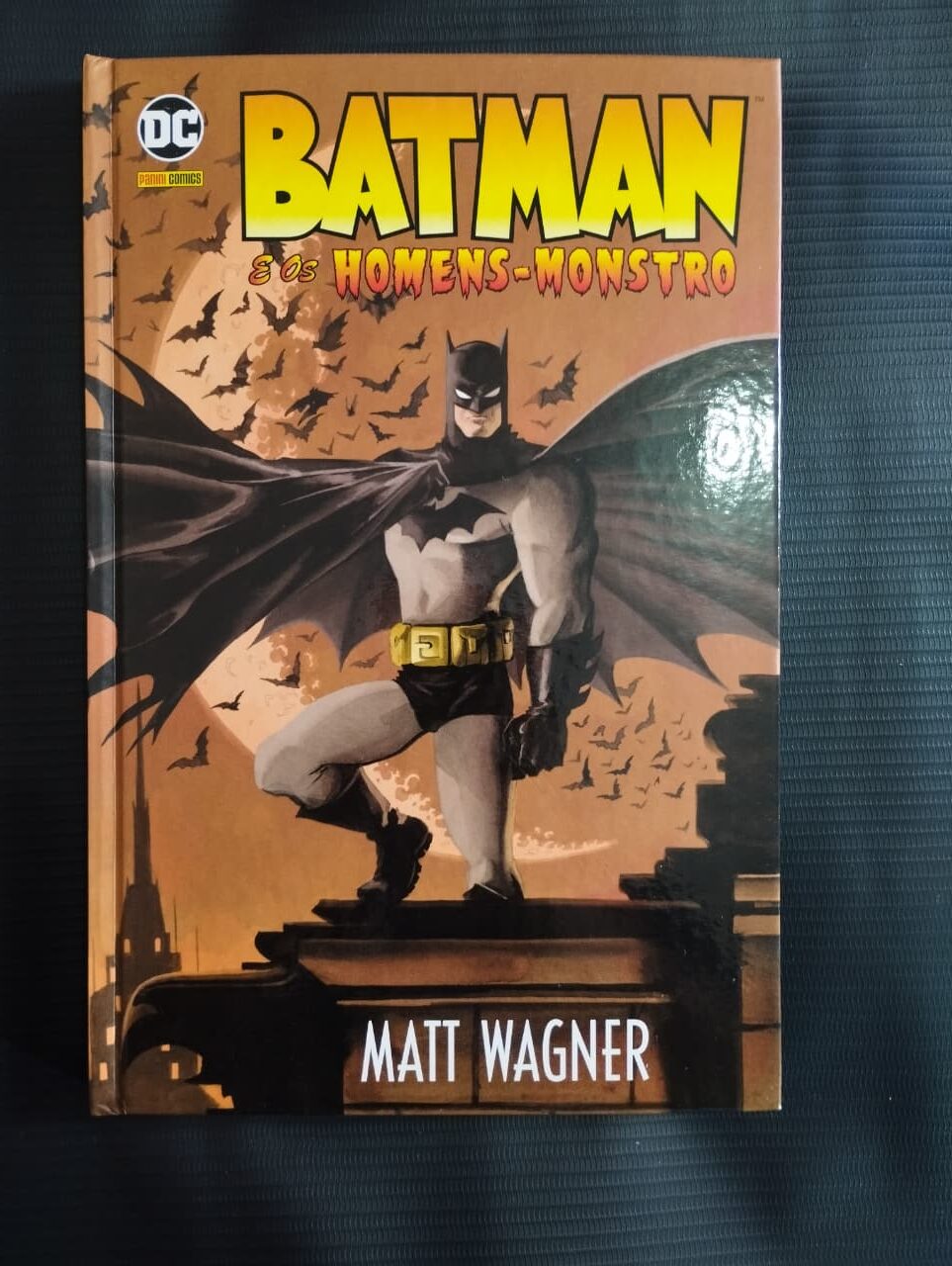 Review Batman e os Homens-Monstro Batman e os Homens-Monstro