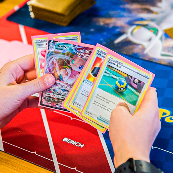 Cartas de TCG, graduação e especulação: quando colecionar vira uma promessa de dinheiro fácil